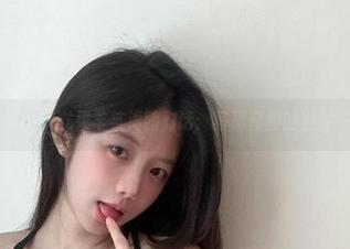 微密圈 - 火龙果羊与海鸥对话：写真套图的温馨一刻。