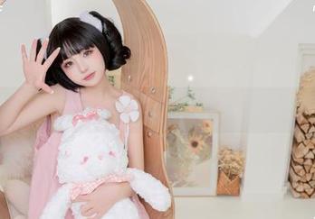 看爆机少女喵小吉的合集，子不语，照片中只剩下默默无声的倾诉。