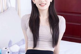 物恋传媒 - 看嘉木的婚纱私拍原图，决定：无论如何也不要在婚礼上穿同款，免得认不出自己。