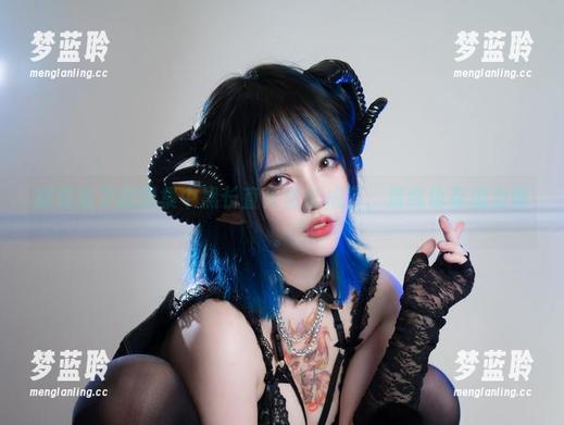 狐洛洛子的图集中黑长直竟然长成了，清纯也有魔力呀。