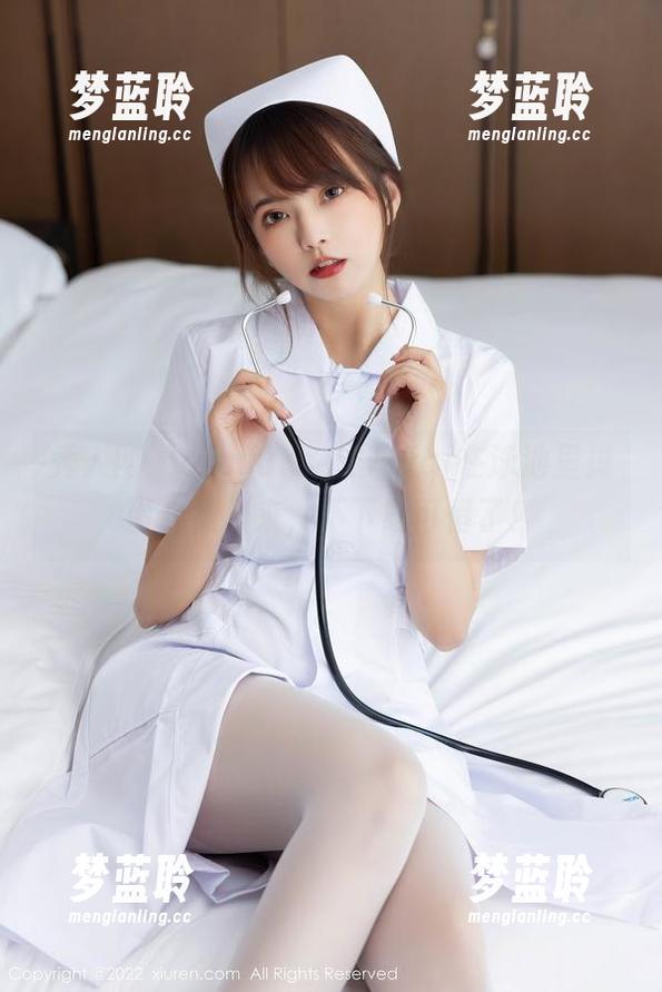 秀人网 - ofcourse,77qiqi在泳池里捣蛋合集，来，不下载可惜了！