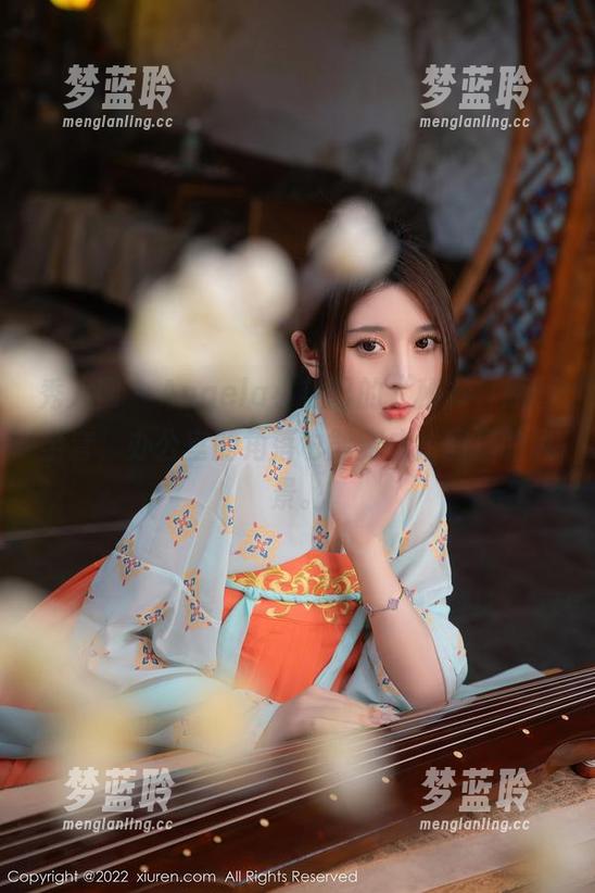 秀人网 - Angela小热巴的“秘书”原图全套，办公室的角落也能变成拼图里的风景。