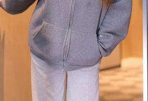秀人网 - 在安然的修理工写真集里，扳手与浪漫巧妙搭配
