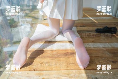 稚乖画册 - 赤西夜夜的初音少女全集：一把好牌打成了一场不可思议的秀