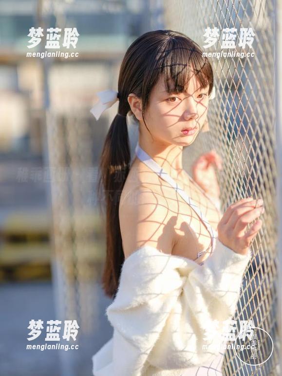稚乖画册 - 看！赤西夜夜的日常写真，22种不同的网盘姿势