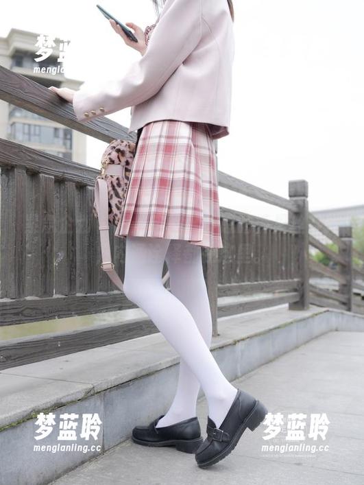 紧急企划 - 图片定格，小恩的裤里丝穿搭，内涵诠释都在这里。