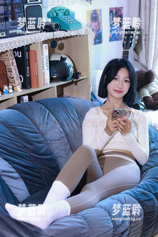 绮梦摄影 - 找不到圣光，蔡蔡的御姐合集就在这里，难道我该把脸埋进衣服里？