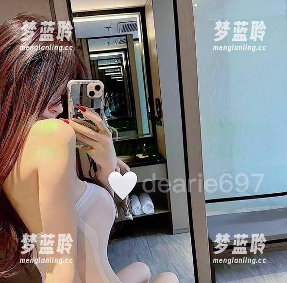微密圈 - 清廉与纯粹的交织，一场脸红Dearie的定制写真让你的小心肝怦怦跳！
