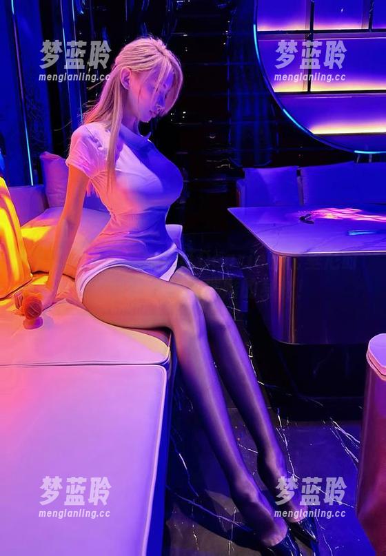 微密圈 - 图集：脸红Dearie的比基尼时刻，随时准备被催婚的身材！