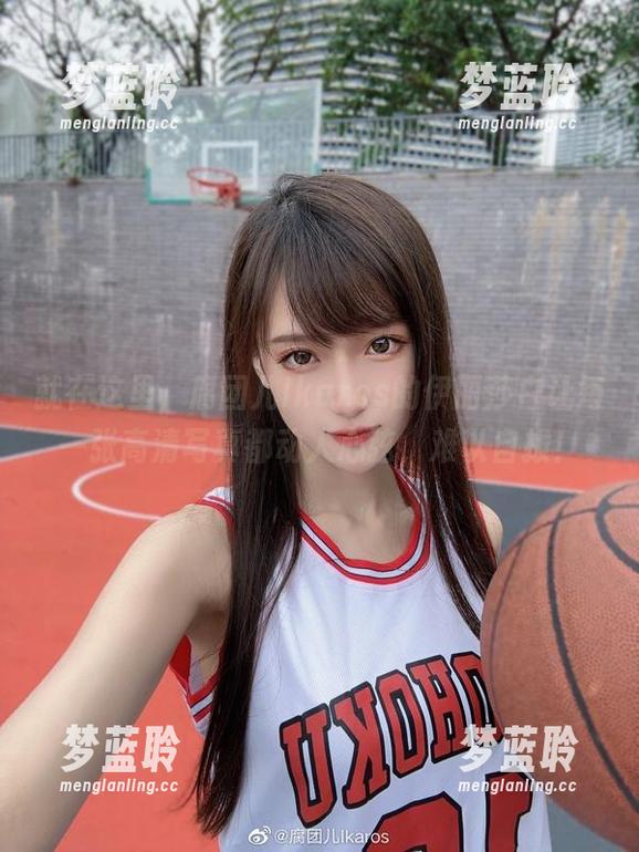 就在这里，腐团儿Ikaros的伊丽莎白让每一张高清写真都动人心弦，难以自拔！