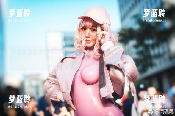 高清图库里的菌烨tako，其实是FGO葛饰北斋的泳装和服女神！