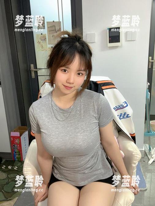 微密圈 - 从卷卷葱到职场风，葱油饼er的职业装下载照，冲鸭！