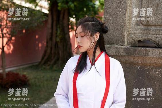 蜜桃社 - 图库更新：冰露秀美腿，姐妹们小心你的心脏！