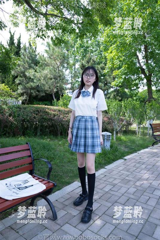 袜啵啵 - 不看后悔，稚予最新蕾丝黑丝作品《花絮版》的那些细节