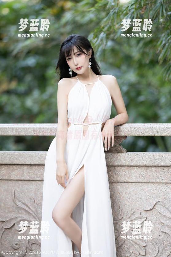 语画界 - 玥儿玥er化身“泡泡女神”，浴室里的高清原图有种迷离感。