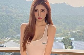 微密圈 - 白衬衫，超辣的林一进阶大挑战合集：看我如何在镜头前发光发热！