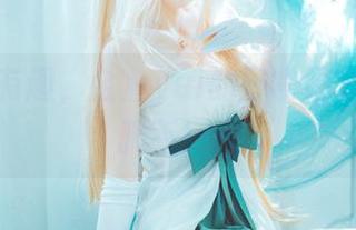 尴尬又有趣，金鱼yui的日常福利写真不服不行。