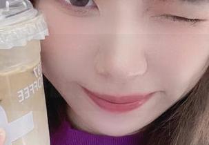 看了“闪月半”的少女原图，我在思考：她是不是偷偷研究了拍摄技巧？