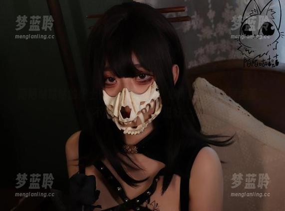 陌陌咕咕咕的护士作品在网盘里，时而妩媚，时而含蓄，不得不说隐藏得挺好。