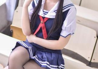原图中的雪琪SAMA，礼服竟让我脑海里出现了时尚界的综艺感