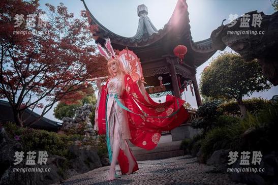 你能想象吗？披上那件毛衣，露儿大魔王竟然成了美图灵魂！