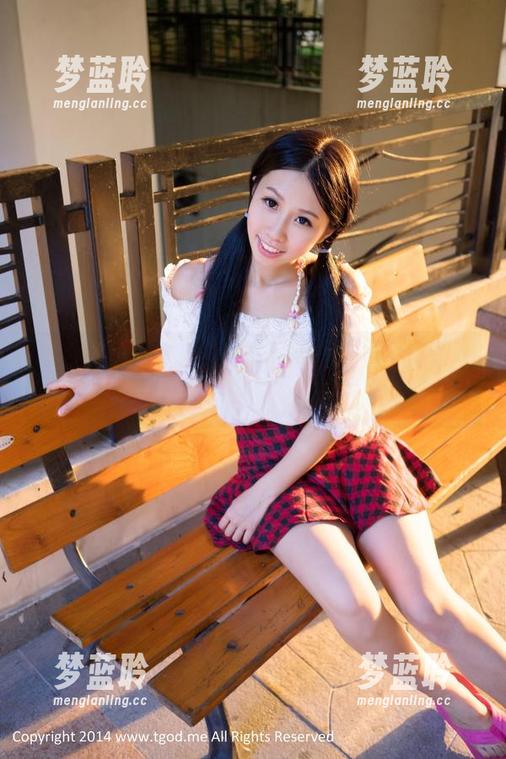 青豆客 - Kiren_程程程的美脚写真集，高清画面让你又想叹气又想约会！