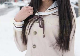 魅妍社 - 图库漫游：李梓熙女友模样，居然有种安静的打扰感