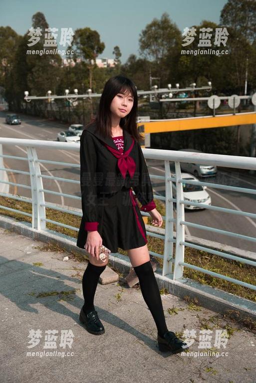 魔镜街拍 - 曼曼最新写真：这是学妹还是“女王”训练营啊？