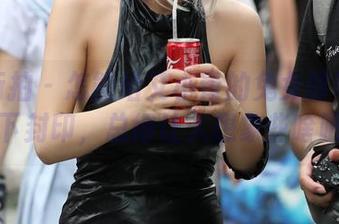 魔镜街拍 - 怎能给艾小青的兔女郎写真原图下封印，总得让人想象些啥吧！
