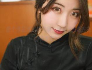 黑川的皮衣，整个作品透出的气质，就是让我想在街头潇洒一番的节奏啊。